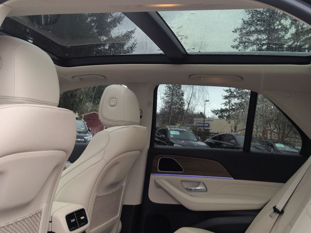 Thumbnail: 2026 Mercedes-Benz GLE - 26