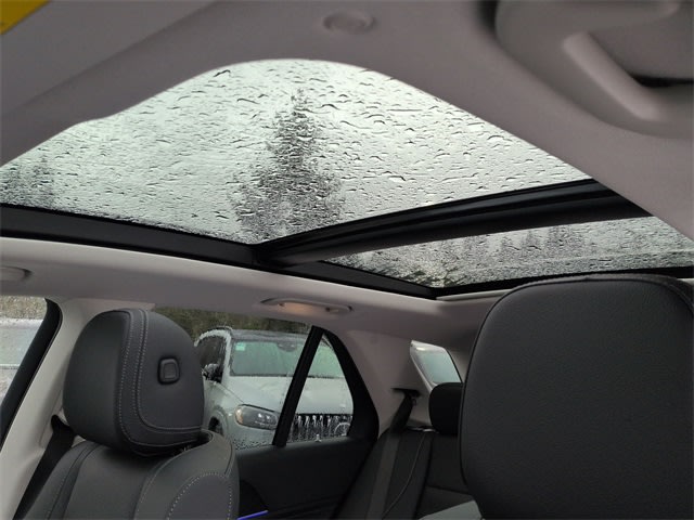 Thumbnail: 2026 Mercedes-Benz GLE - 26