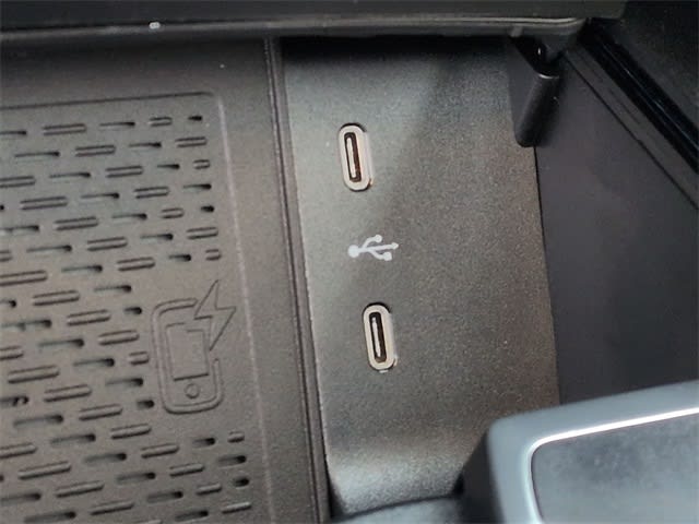 Thumbnail: 2026 Mercedes-Benz GLE - 36