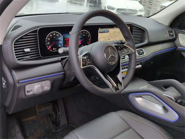 Thumbnail: 2026 Mercedes-Benz GLE - 2