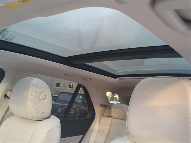 Thumbnail: 2026 Mercedes-Benz GLE - 26