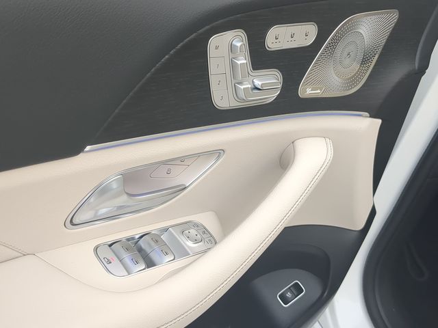 Thumbnail: 2026 Mercedes-Benz GLE - 25