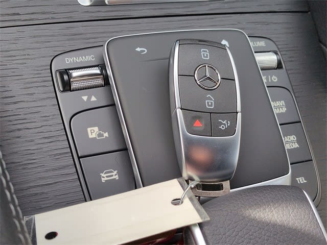 Thumbnail: 2026 Mercedes-Benz GLE - 37