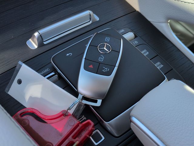 Thumbnail: 2026 Mercedes-Benz GLE - 15