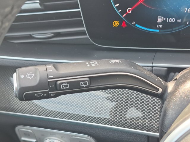 Thumbnail: 2023 Mercedes-Benz GLE - 31