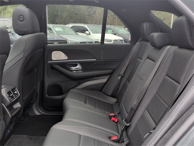 Thumbnail: 2026 Mercedes-Benz GLE - 26