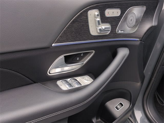 Thumbnail: 2026 Mercedes-Benz GLE - 24