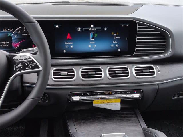 Thumbnail: 2026 Mercedes-Benz GLE - 15