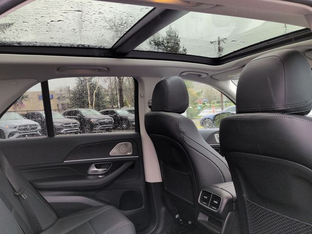 Thumbnail: 2026 Mercedes-Benz GLE - 30