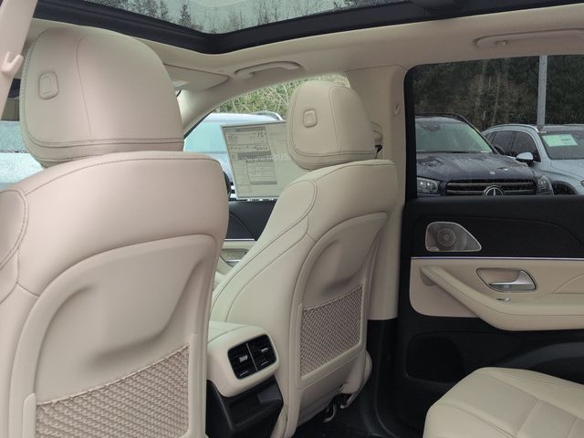 Thumbnail: 2026 Mercedes-Benz GLE - 26