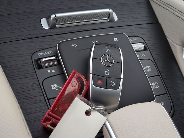 Thumbnail: 2026 Mercedes-Benz GLE - 16