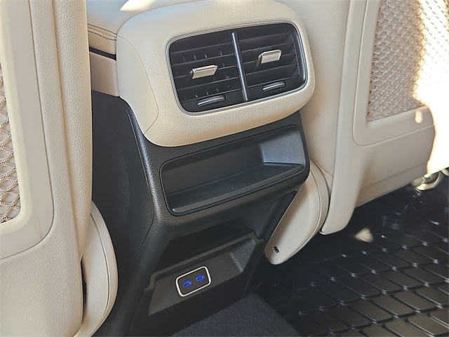 Thumbnail: 2026 Mercedes-Benz GLE - 42