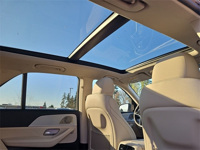 Thumbnail: 2026 Mercedes-Benz GLE - 31