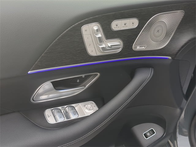 Thumbnail: 2026 Mercedes-Benz GLE - 25