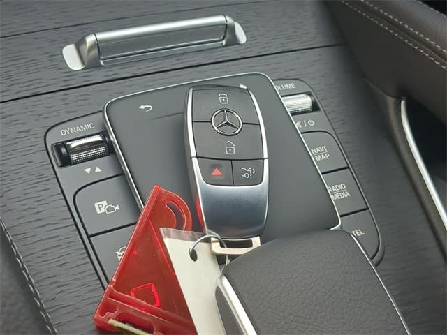 Thumbnail: 2026 Mercedes-Benz GLE - 15