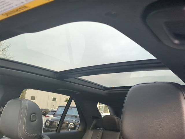 Thumbnail: 2026 Mercedes-Benz GLE - 26