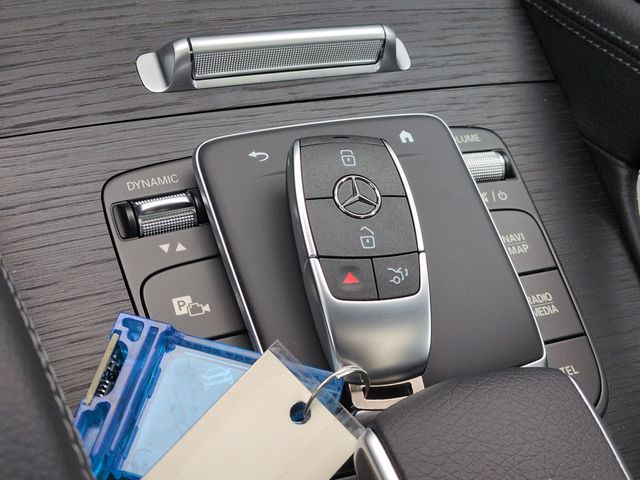 Thumbnail: 2026 Mercedes-Benz GLE - 16