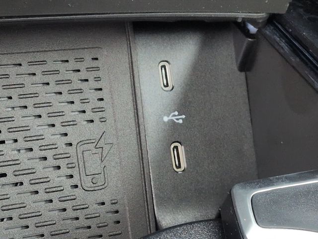 Thumbnail: 2026 Mercedes-Benz GLE - 36