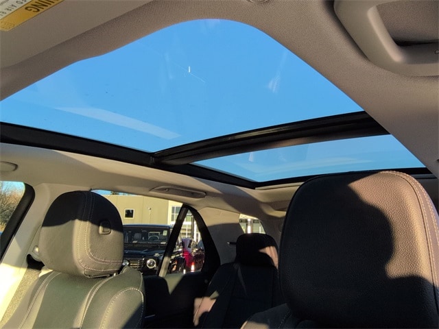 Thumbnail: 2026 Mercedes-Benz GLE - 26