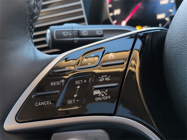 Thumbnail: 2026 Mercedes-Benz GLE - 30