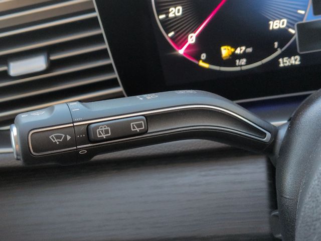 Thumbnail: 2026 Mercedes-Benz GLE - 32