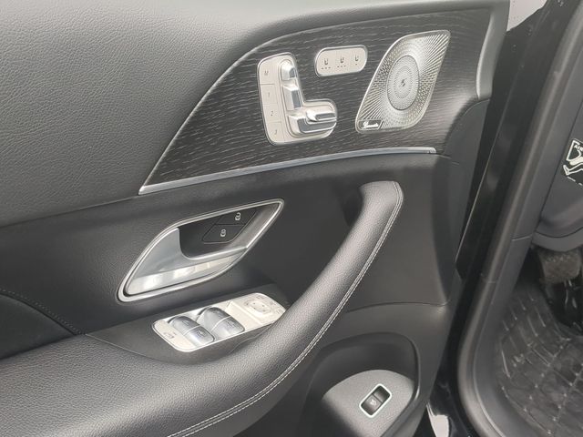 Thumbnail: 2025 Mercedes-Benz GLE - 25