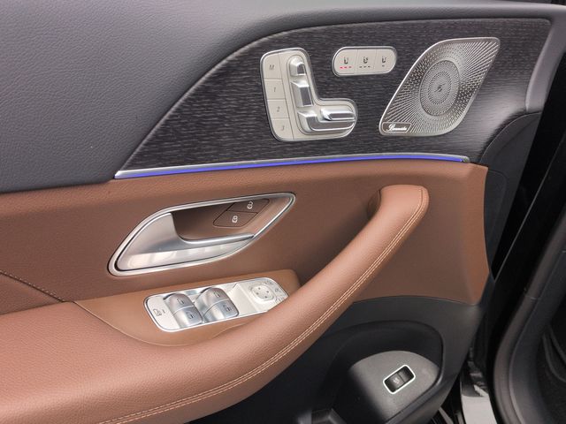 Thumbnail: 2026 Mercedes-Benz GLE - 26