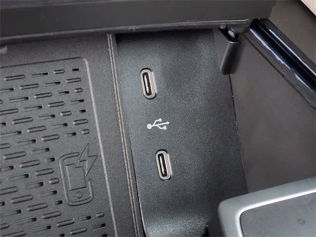 Thumbnail: 2026 Mercedes-Benz GLE - 36