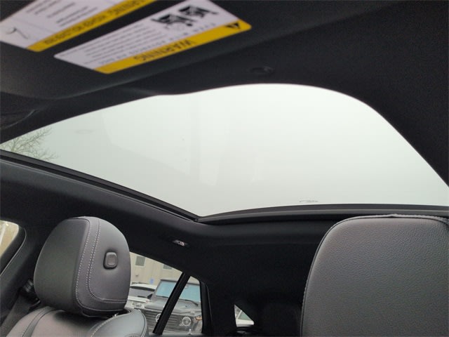 Thumbnail: 2026 Mercedes-Benz GLE - 26