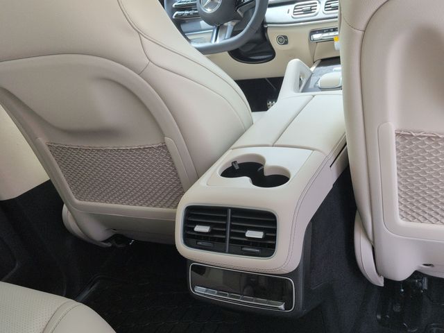 Thumbnail: 2026 Mercedes-Benz GLS - 28