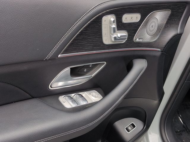 Thumbnail: 2025 Mercedes-Benz GLS - 26