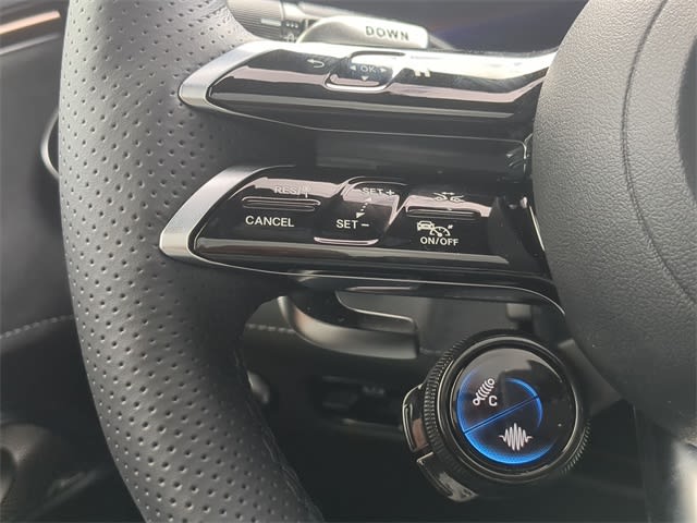 Thumbnail: 2025 Mercedes-Benz EQE - 30