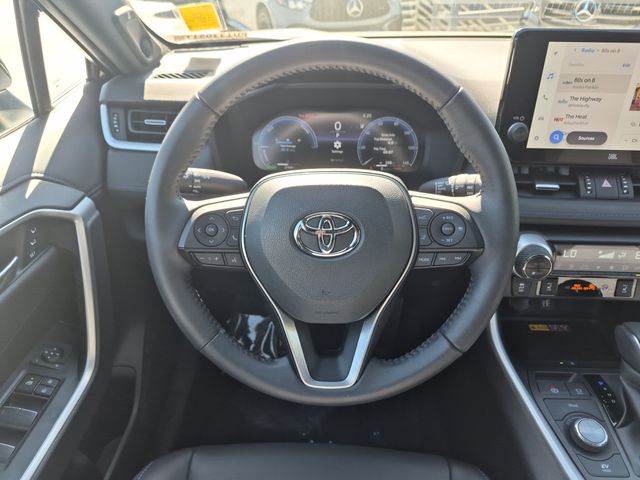 Thumbnail: 2023 Toyota RAV4 - 9