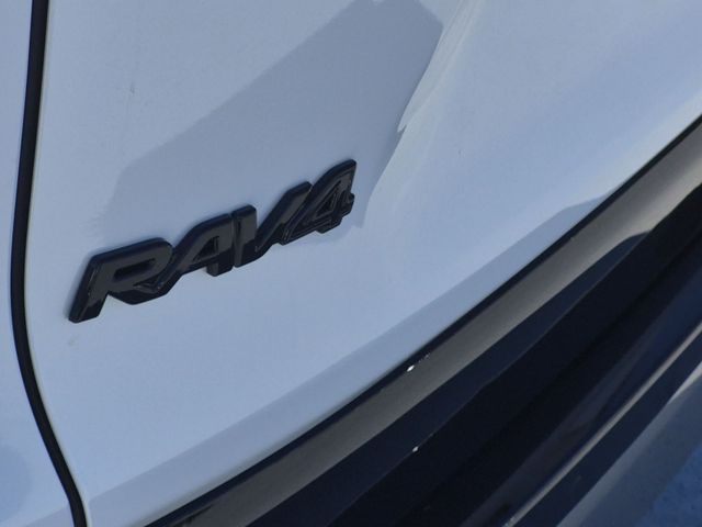Thumbnail: 2023 Toyota RAV4 - 23