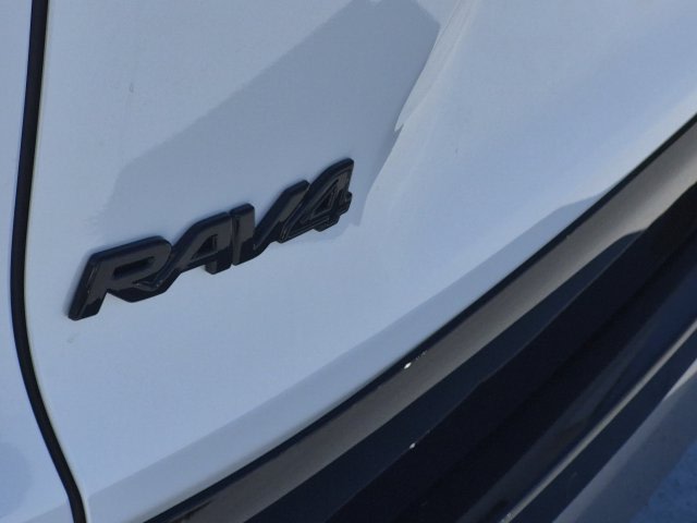 Thumbnail: 2023 Toyota RAV4 - 23