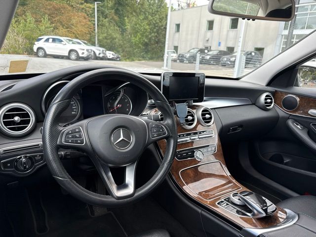 Thumbnail: 2015 Mercedes-Benz C-Class - 2