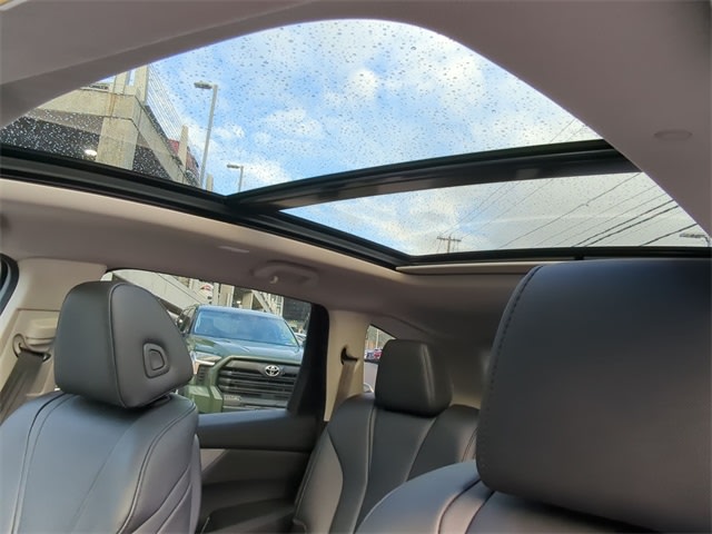 Thumbnail: 2024 Acura MDX - 28