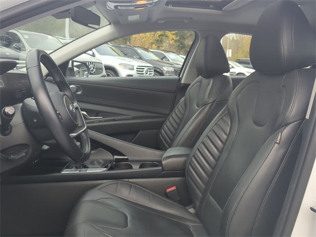 Thumbnail: 2022 Hyundai Elantra - 6