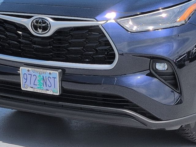 Thumbnail: 2021 Toyota Highlander - 24