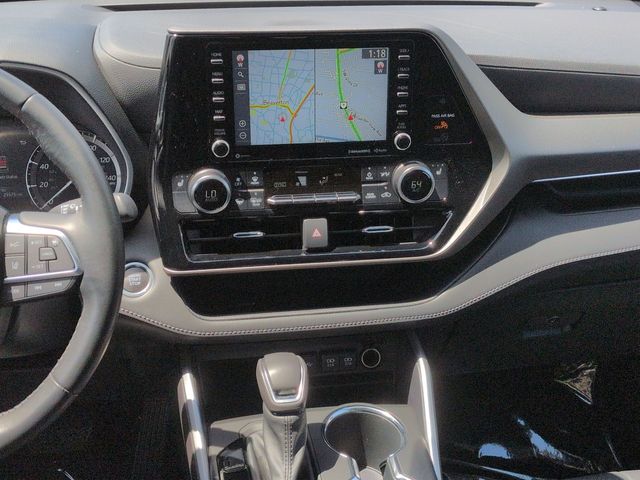 Thumbnail: 2021 Toyota Highlander - 15