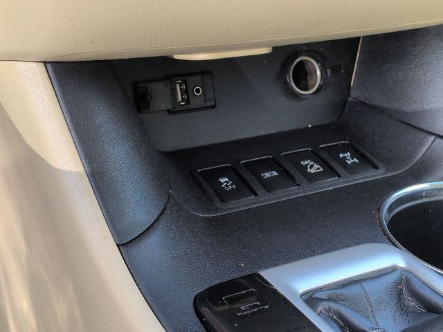 Thumbnail: 2016 Toyota Highlander - 38
