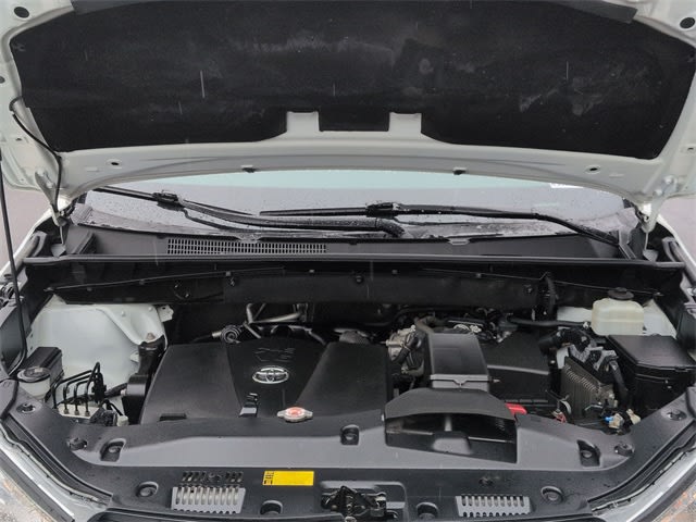 Thumbnail: 2019 Toyota Highlander - 9