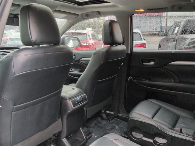Thumbnail: 2019 Toyota Highlander - 13