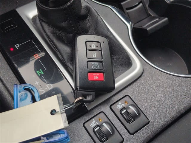 Thumbnail: 2019 Toyota Highlander - 39