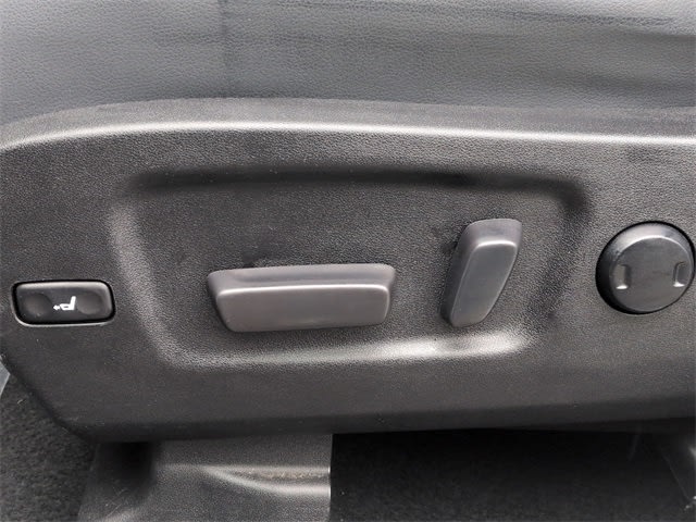 Thumbnail: 2019 Toyota Highlander - 26