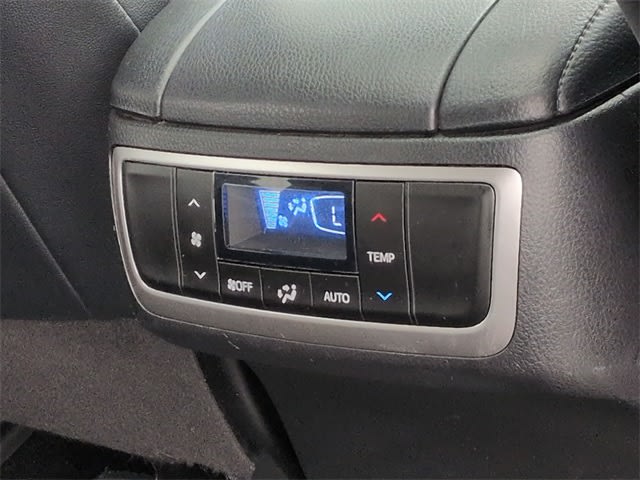 Thumbnail: 2019 Toyota Highlander - 30