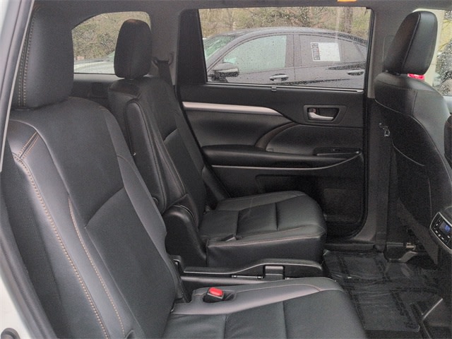 Thumbnail: 2019 Toyota Highlander - 29