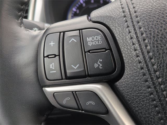 Thumbnail: 2019 Toyota Highlander - 31