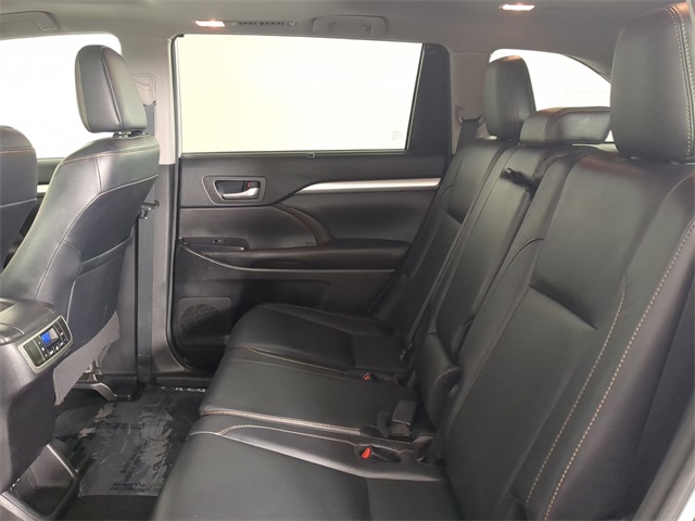 Thumbnail: 2018 Toyota Highlander - 29