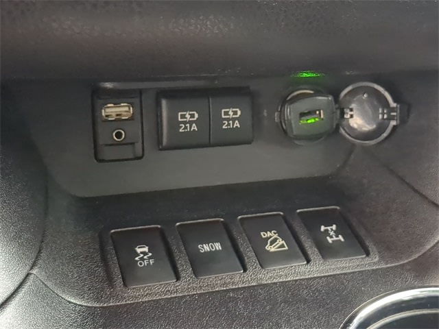 Thumbnail: 2018 Toyota Highlander - 39